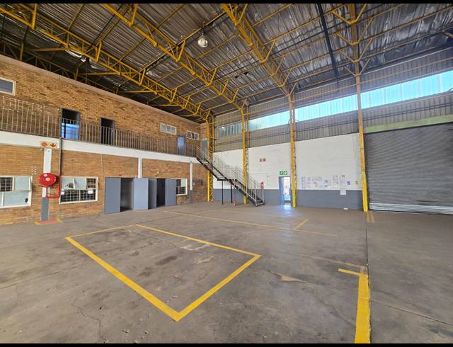 2,722M² WAREHOUSE TO LET IN BENROSE